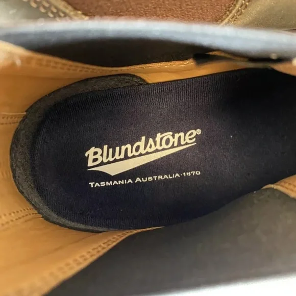 Blundstone Brown Leather Chelsea Boots - Picture 7 of 10